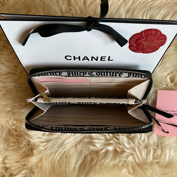 JUICY COUTURE WALLET/CLUTCH - Picture 8 of 10